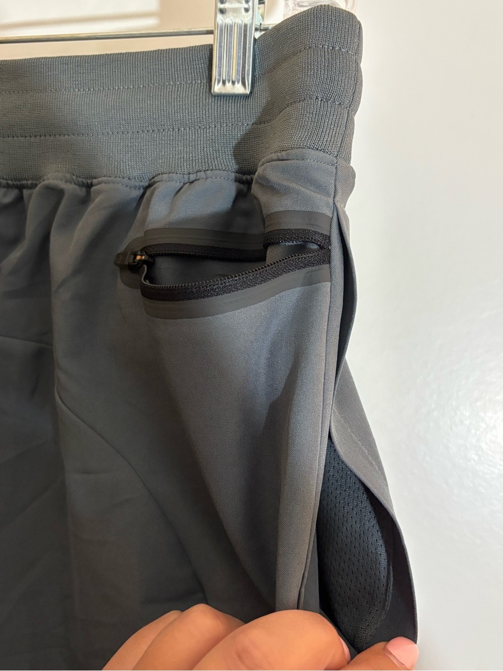 UA Sportstyle Cargo Pants  Mens Large - Picture 3 of 13